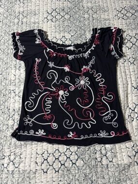 Lauren Michelle Black Embroidered Flower and Swirls Peasant Top Ladies XL